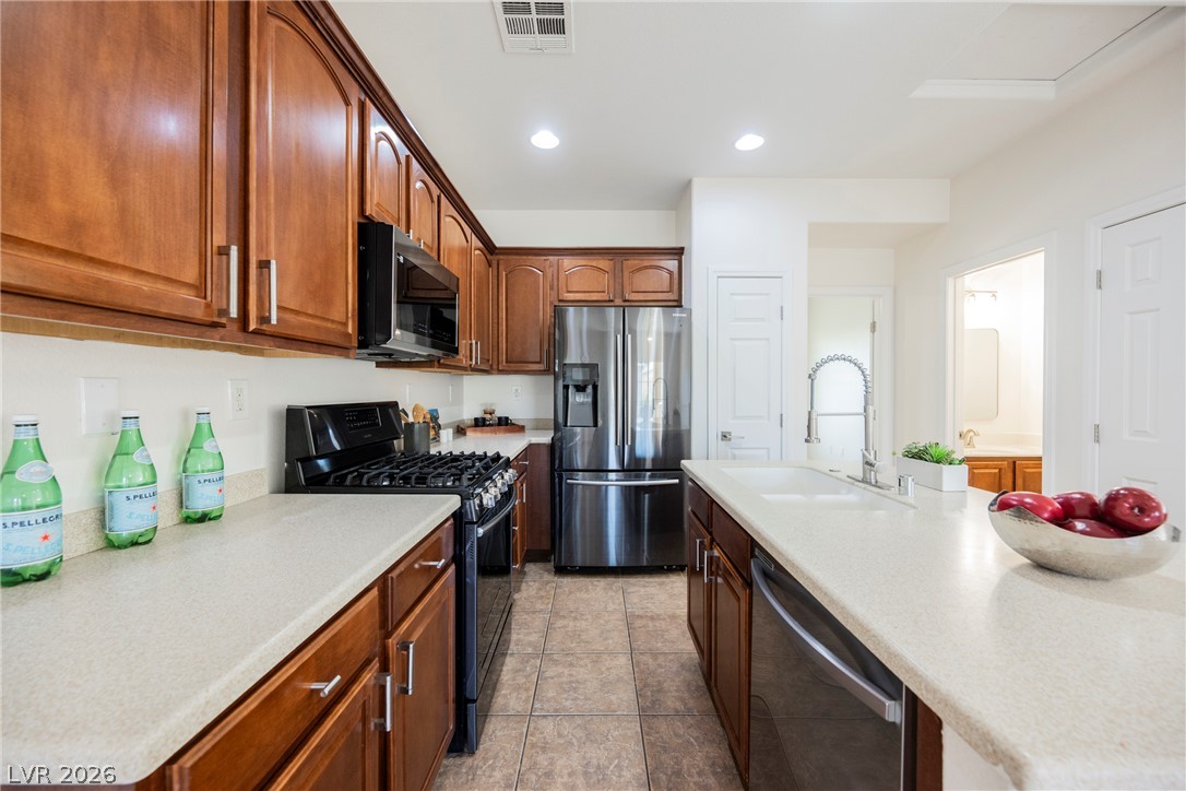 9617 Sharp Horn Court Property Photo 3
