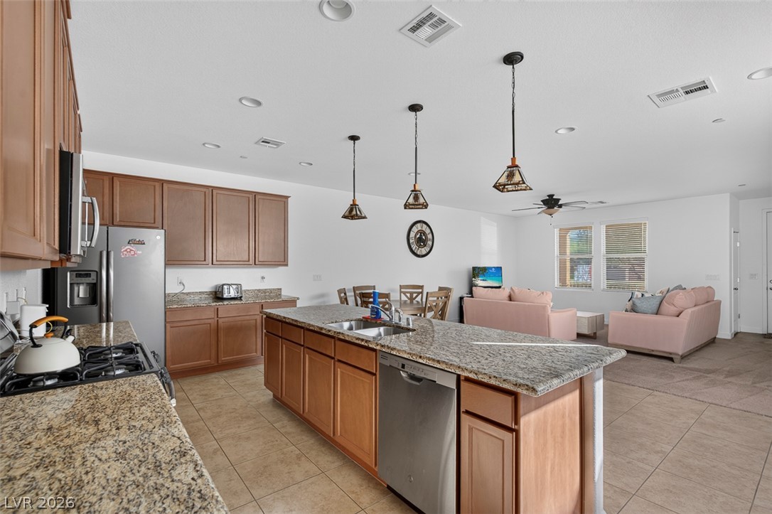 1100 East Sunset Road Property Photo 15