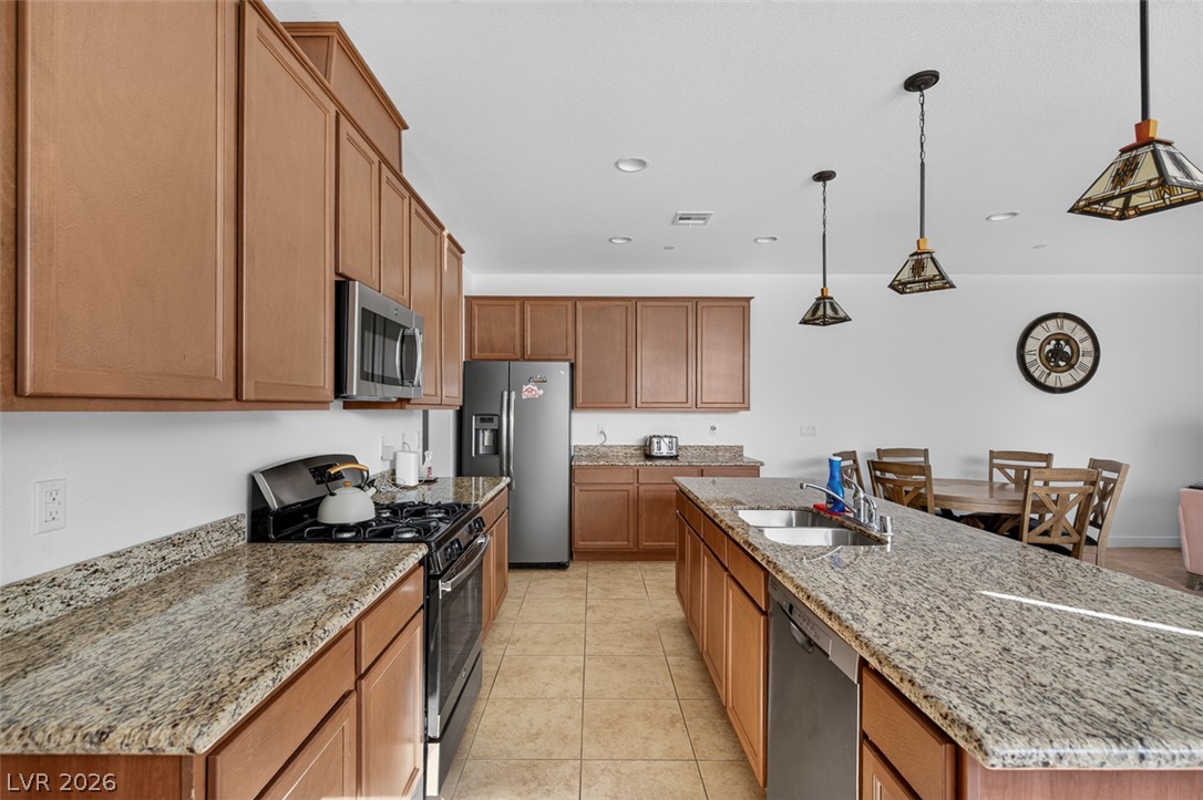 1100 East Sunset Road Property Photo 16