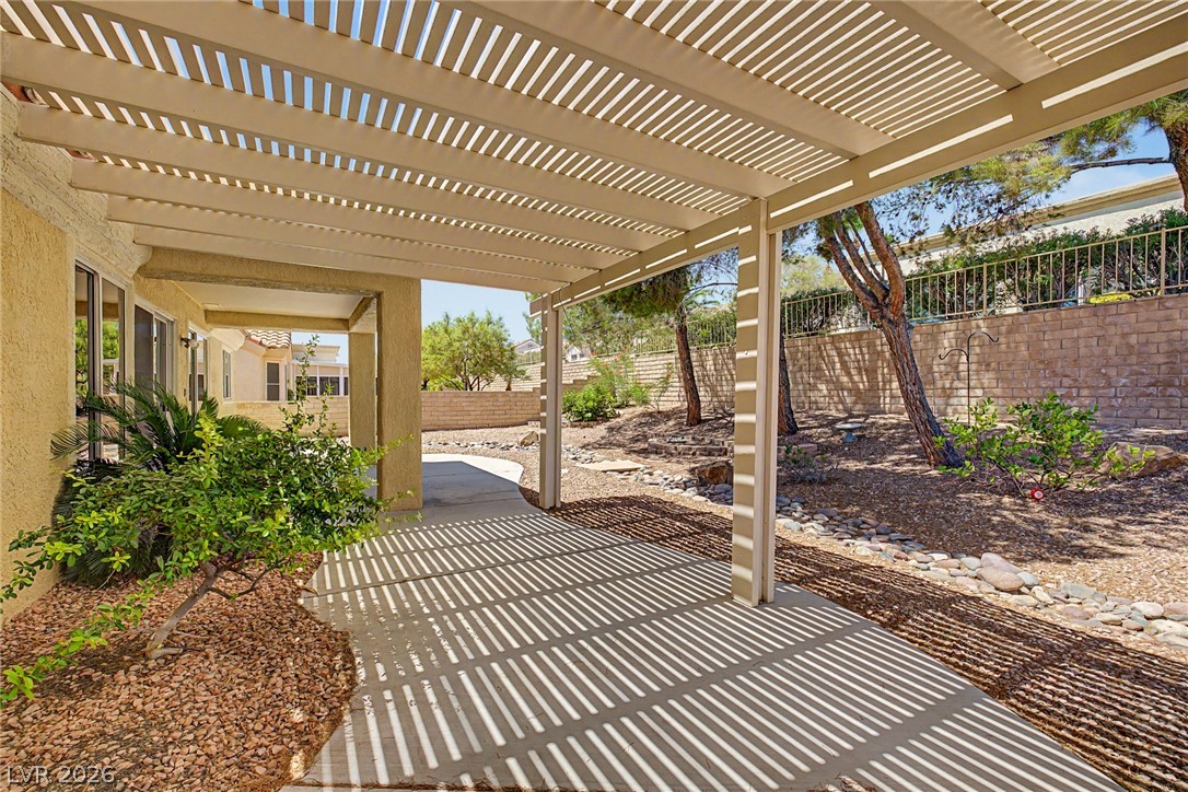 3017 Hawksdale Drive Property Photo 2