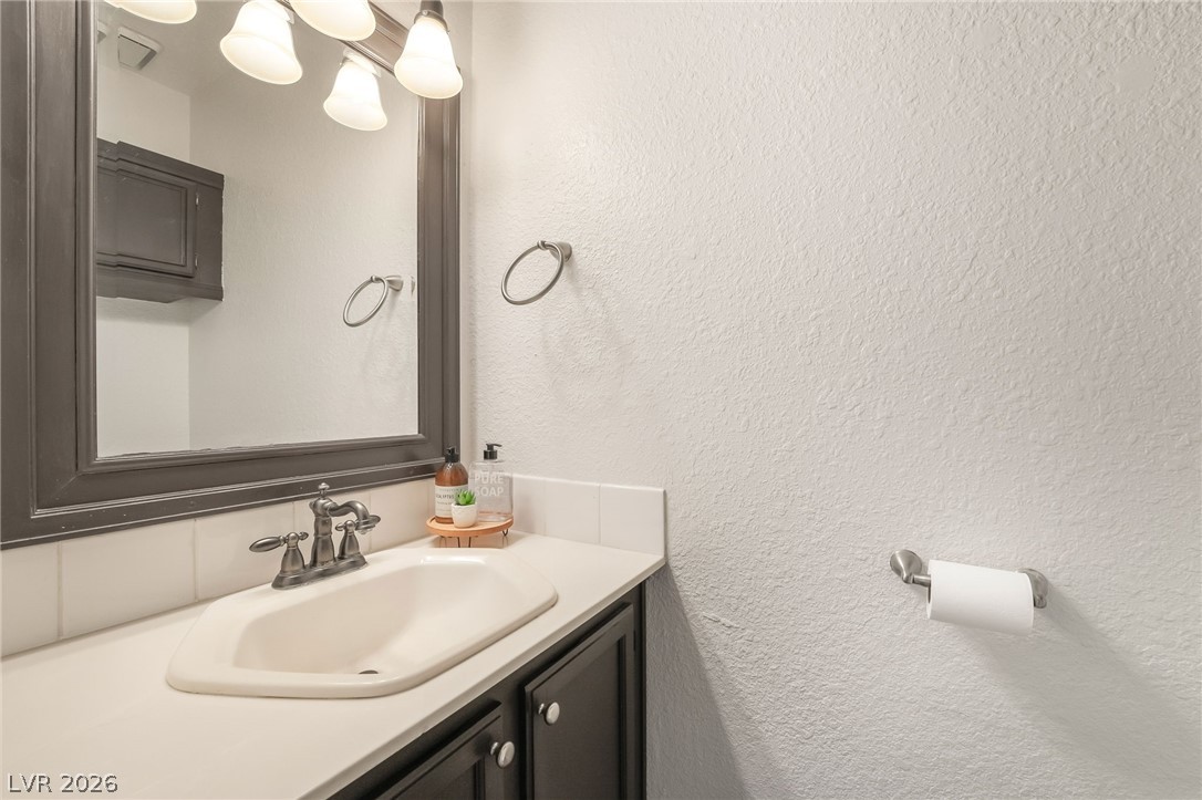 3949 South Torrey Pines Drive Property Photo 17