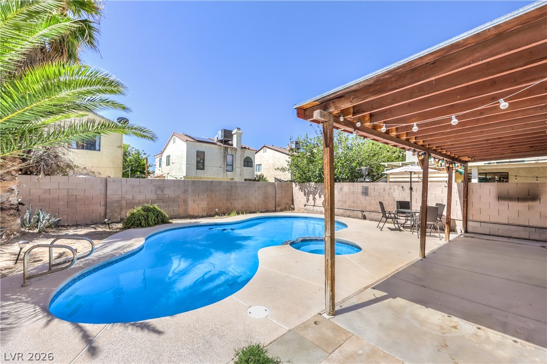 6633 Crosstimber Court Property Photo 24