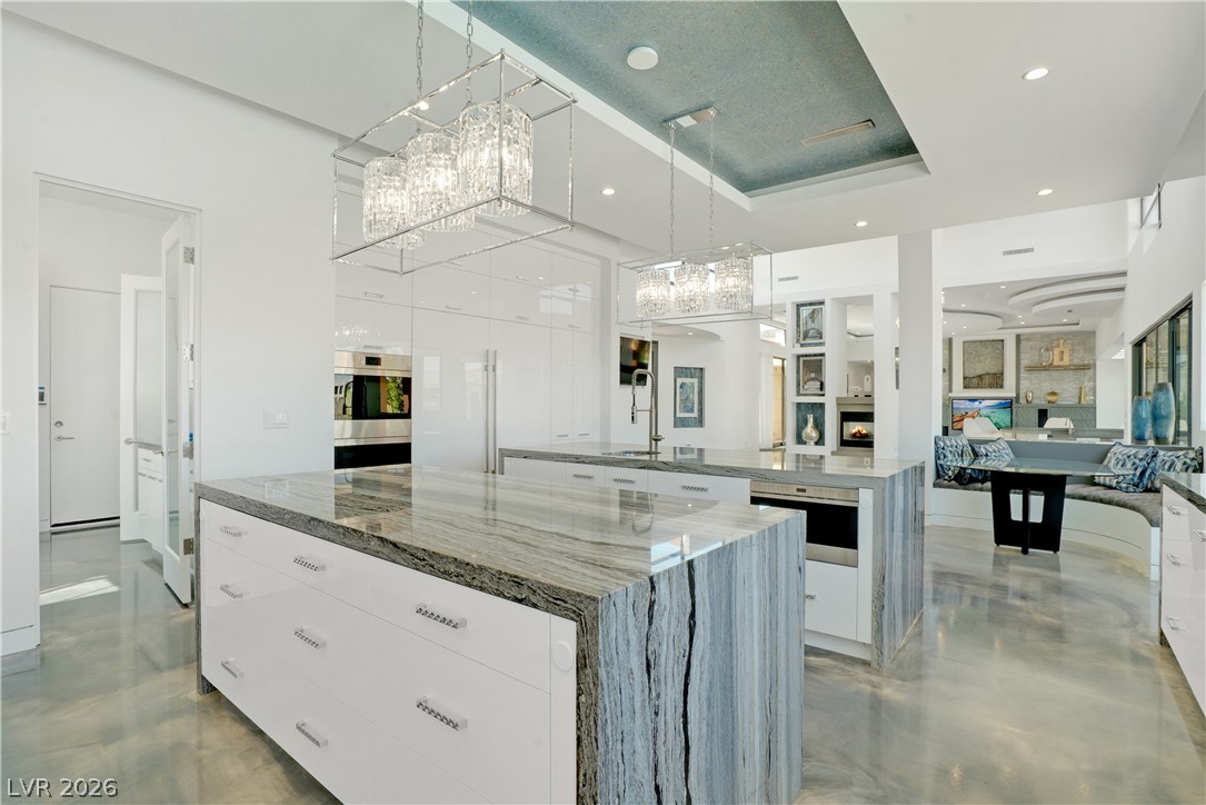 10 Ridge Blossom Road Property Photo 15