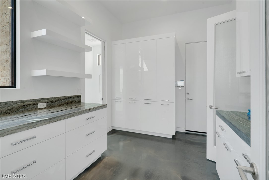 10 Ridge Blossom Road Property Photo 16