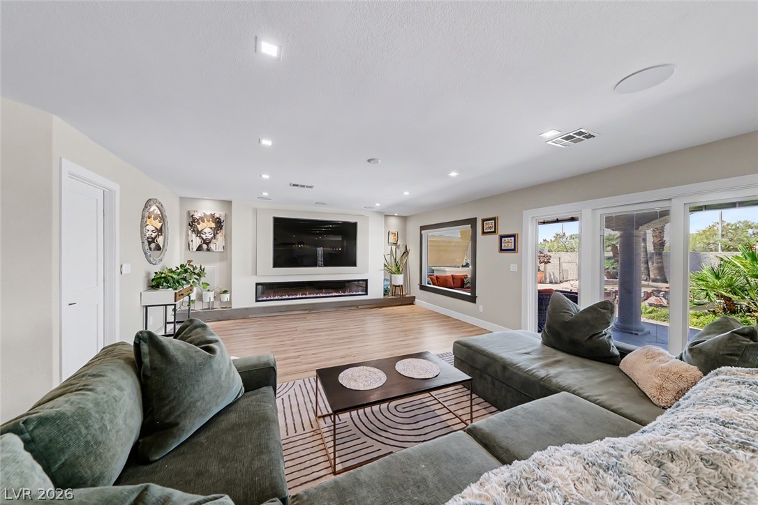 8986 Sidebrook Court Property Photo 10