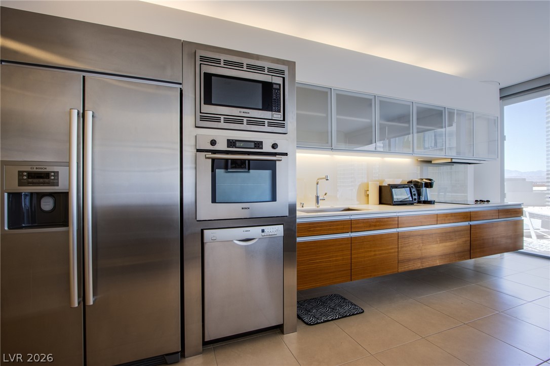3722 Las Vegas Boulevard 810 Property Photo 9