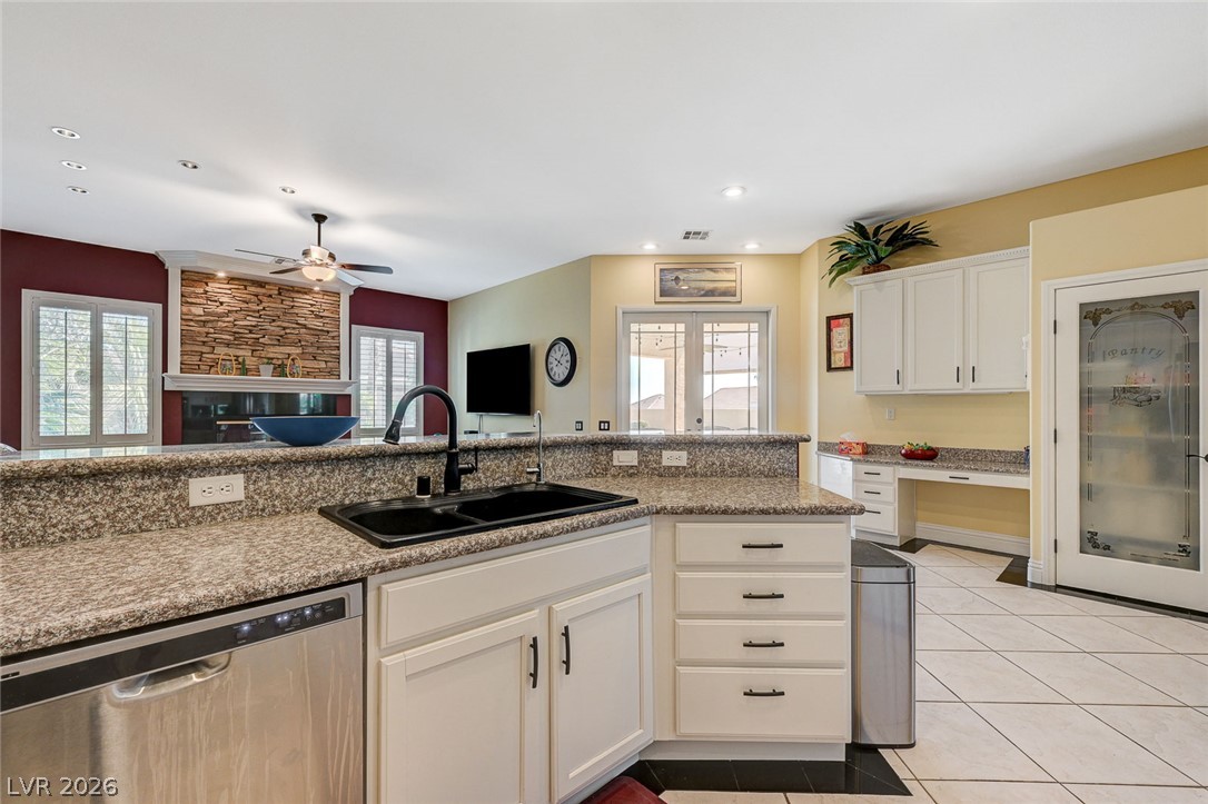 10800 Cedar Forest Avenue Property Photo 3