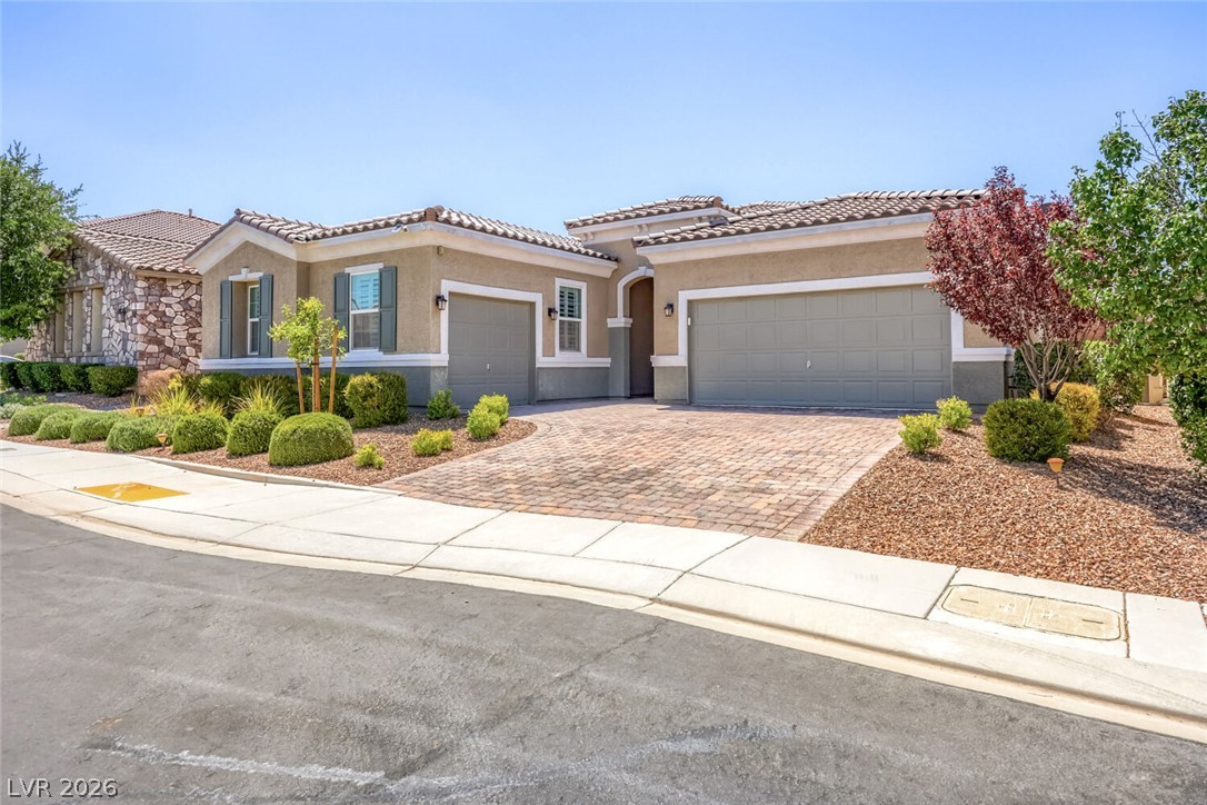 3155 Dalmazia Avenue Property Photo 7
