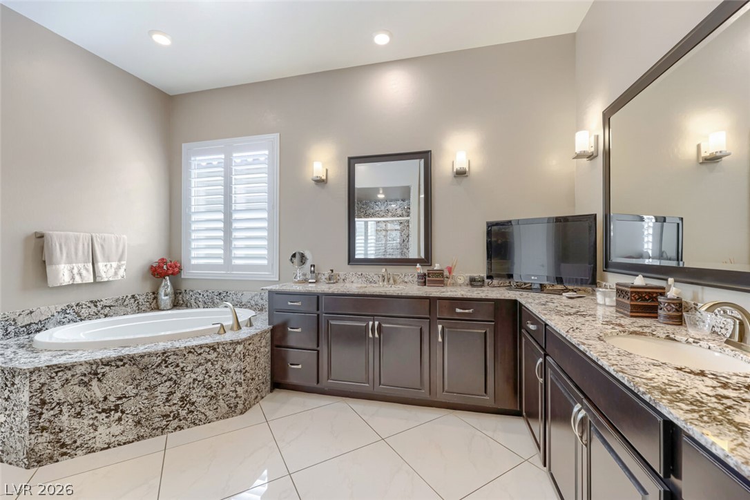 3155 Dalmazia Avenue Property Photo 43