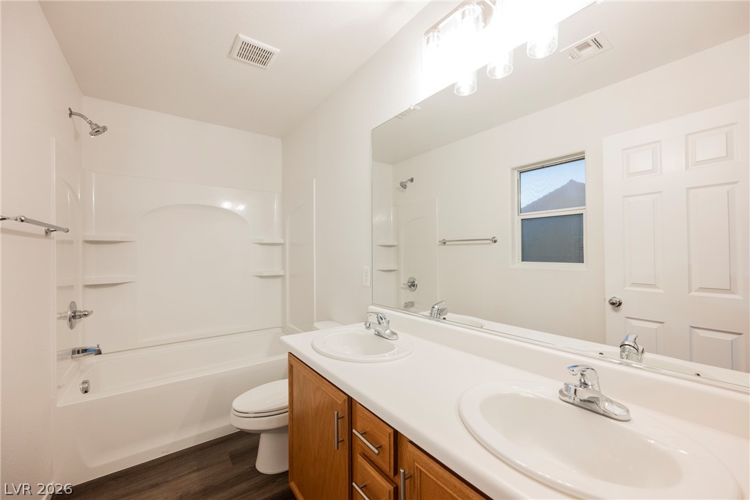 445 Royal Bridge Drive Property Photo 13