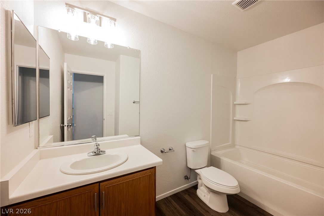 445 Royal Bridge Drive Property Photo 15