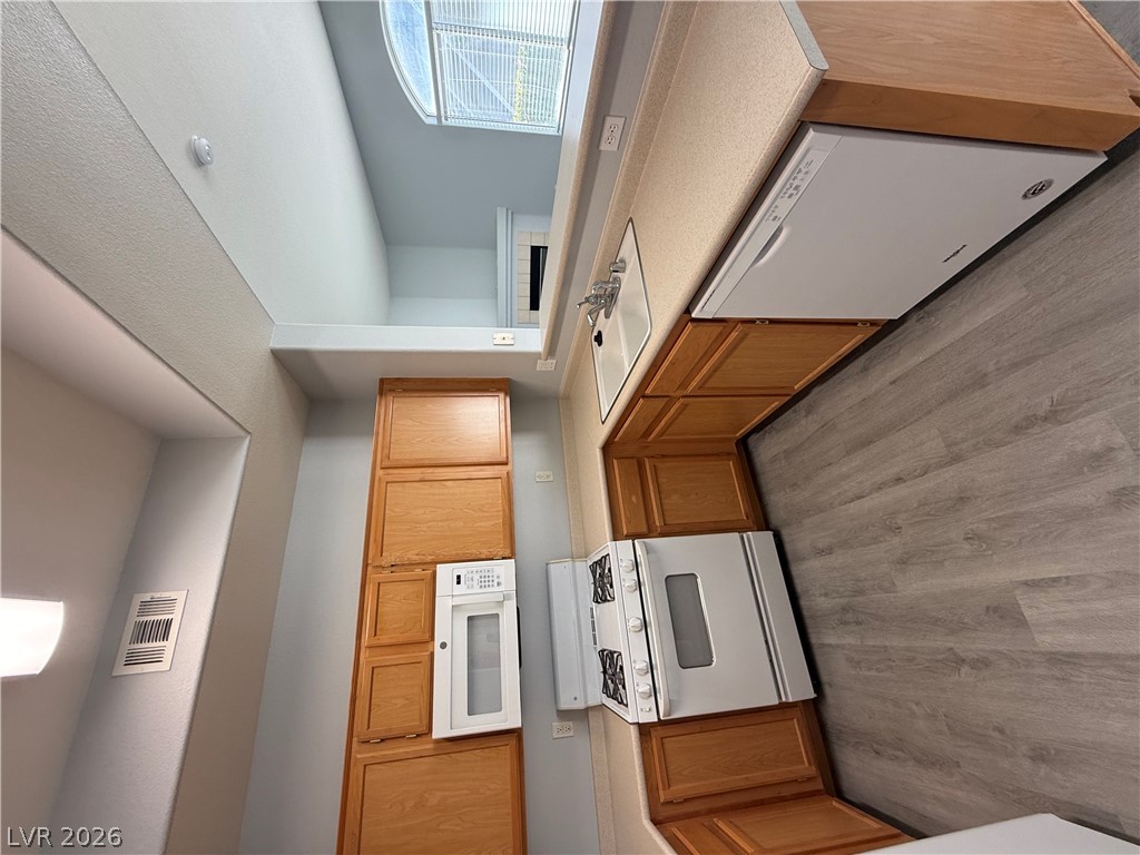 700 Carnegie Street 1711 Property Photo 6