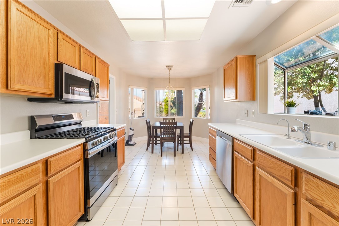 8841 Faircrest Drive Property Photo 11