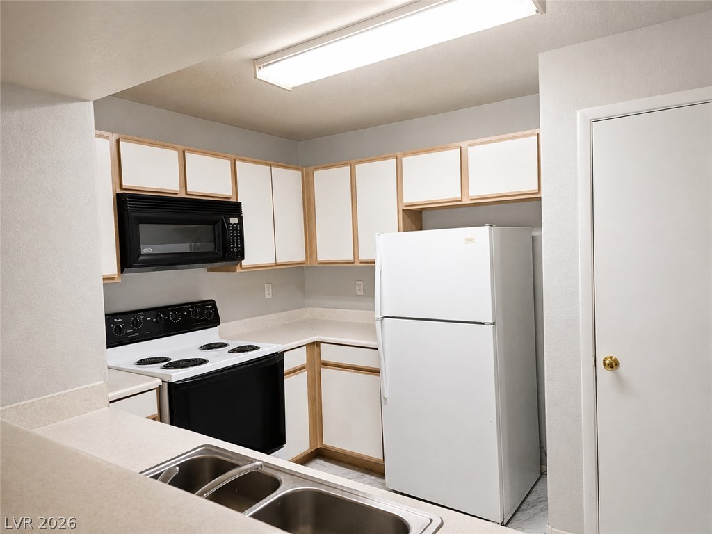 2300 East Silverado Ranch Boulevard 2140 Property Photo 10