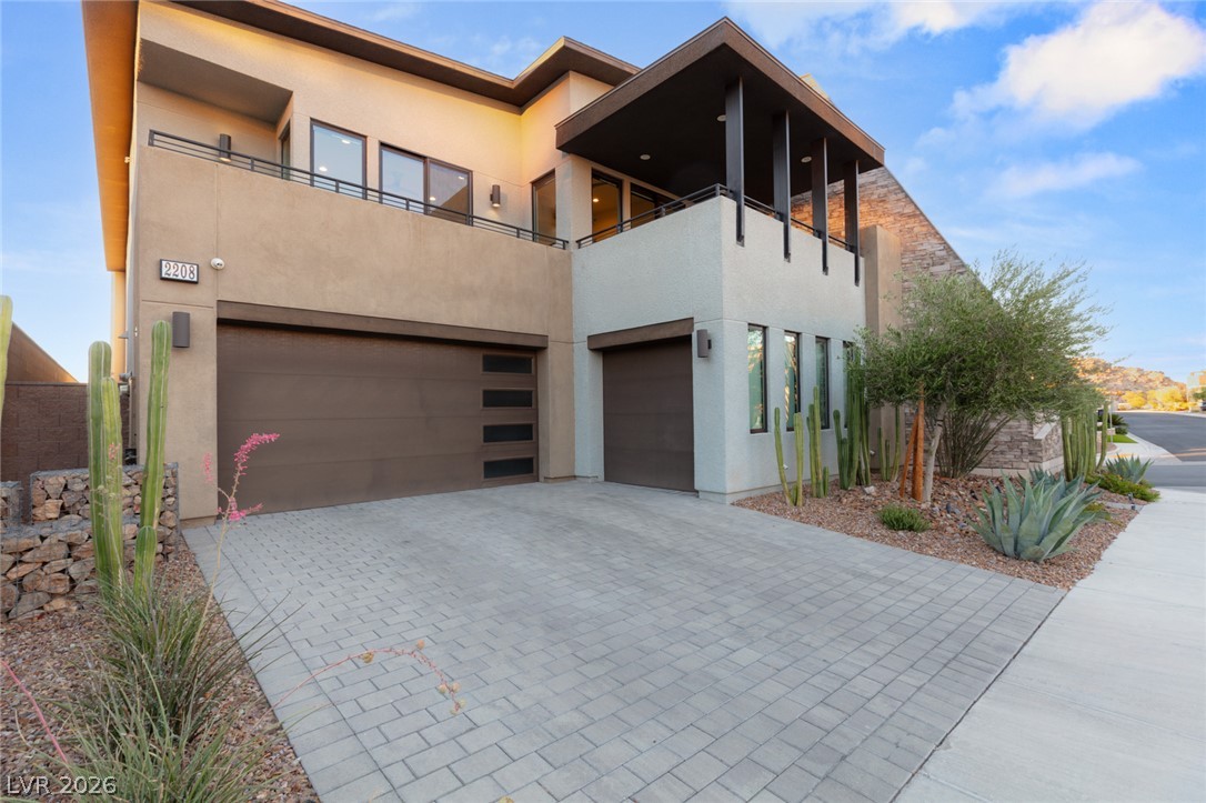 2208 Overlook Canyon Lane Property Photo 2