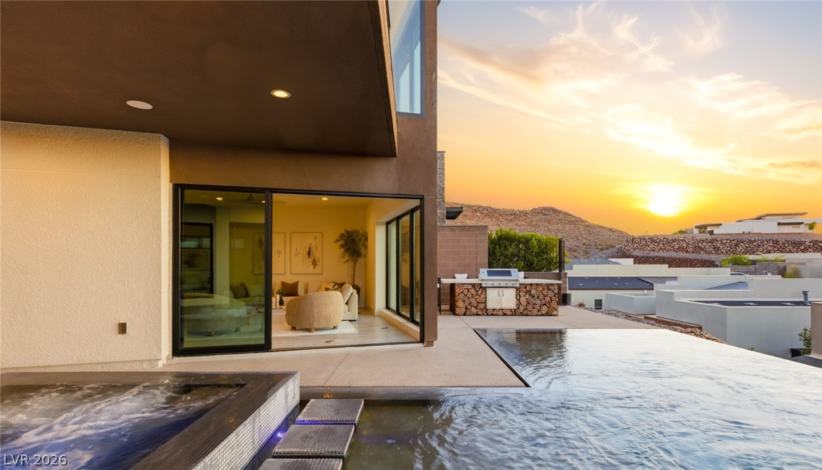 2208 Overlook Canyon Lane Property Photo 48