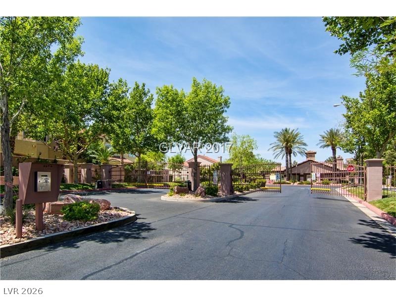 1771 Lily Pond Circle Property Photo 4