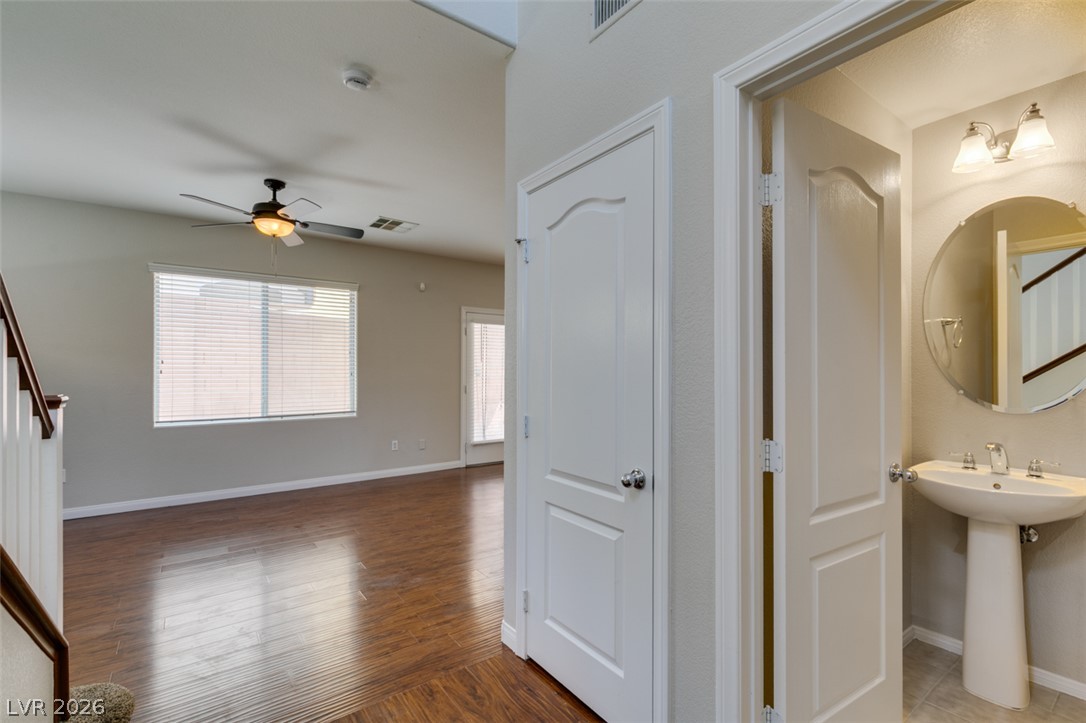9341 Colorful Rainbow Avenue Property Photo 3