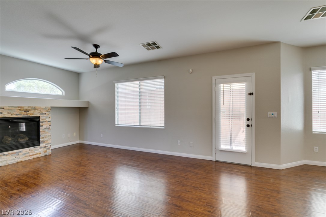 9341 Colorful Rainbow Avenue Property Photo 6