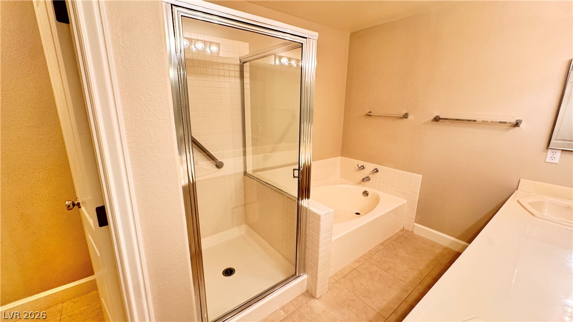 7605 Rolling View Drive 101 Property Photo 45