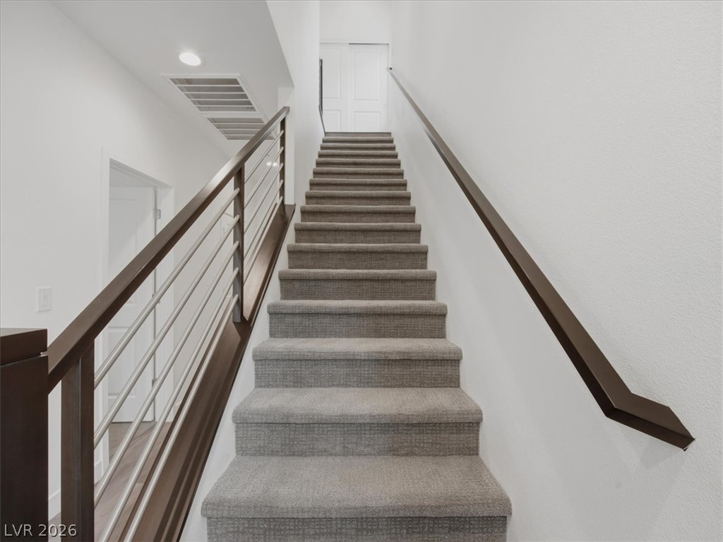 1193 Blossom Point Street Property Photo 6