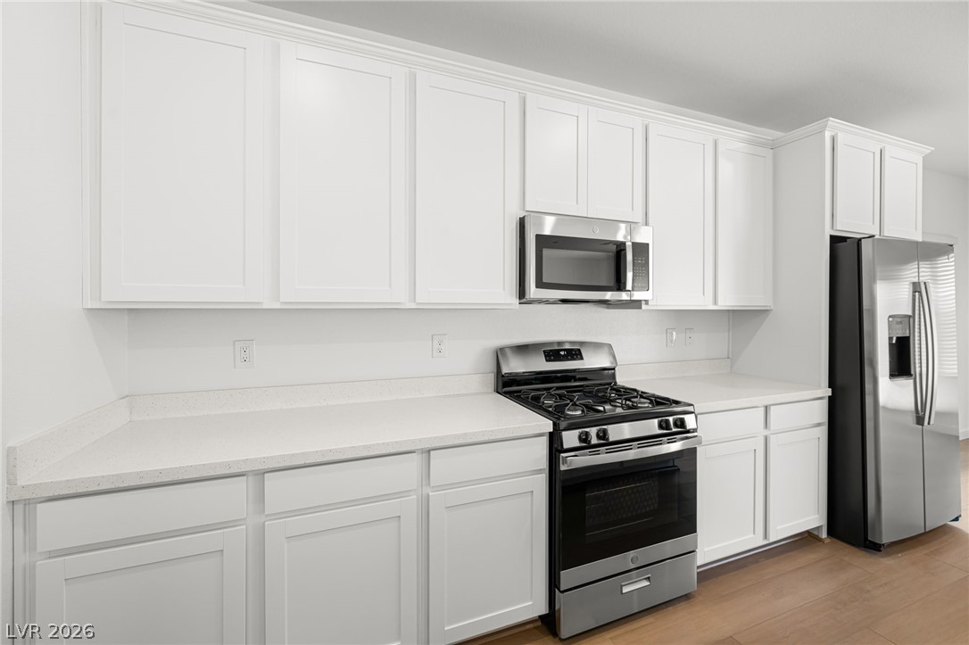 3363 Dancing Waters Street Property Photo 7