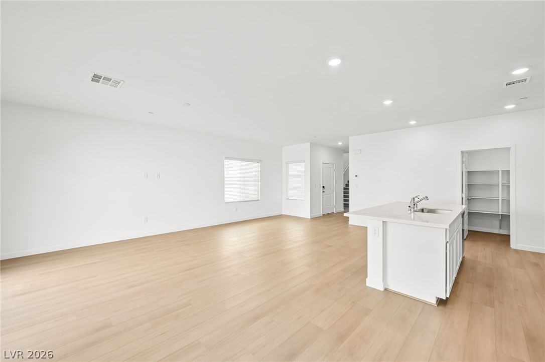 3363 Dancing Waters Street Property Photo 8