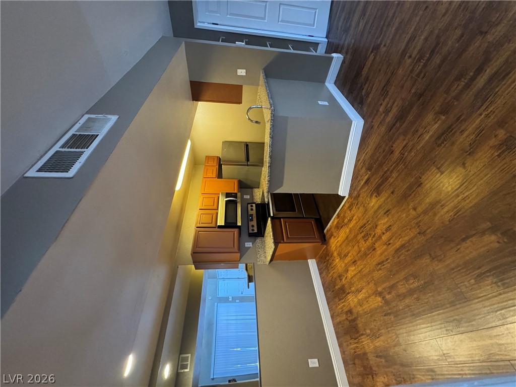5146 South Jones Bl Boulevard 201 Property Photo 16