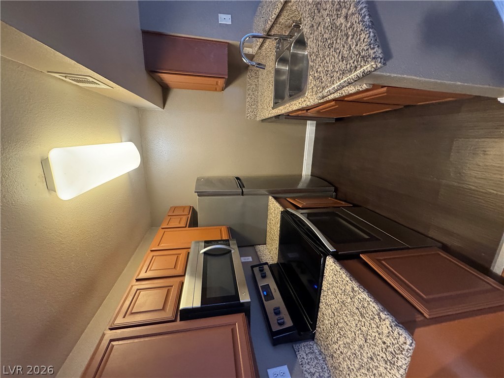 5146 South Jones Bl Boulevard 201 Property Photo 17