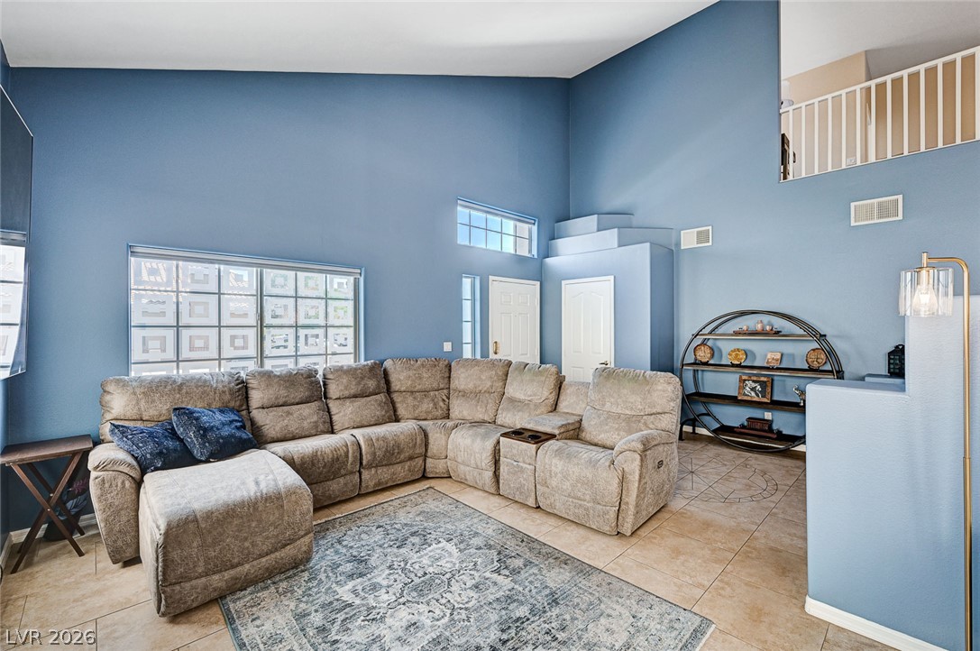7813 Falconwing Avenue Property Photo 8