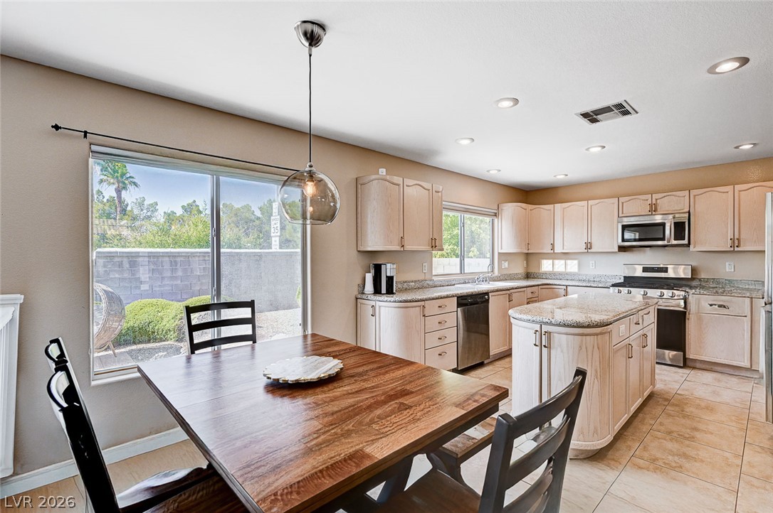 7813 Falconwing Avenue Property Photo 14