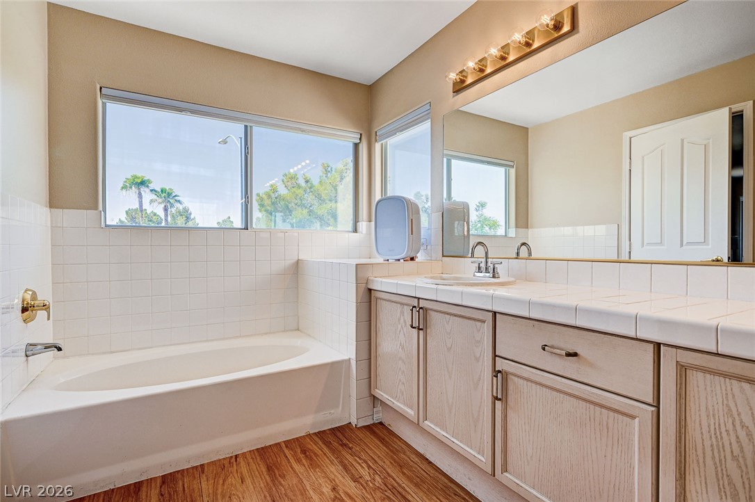 7813 Falconwing Avenue Property Photo 40