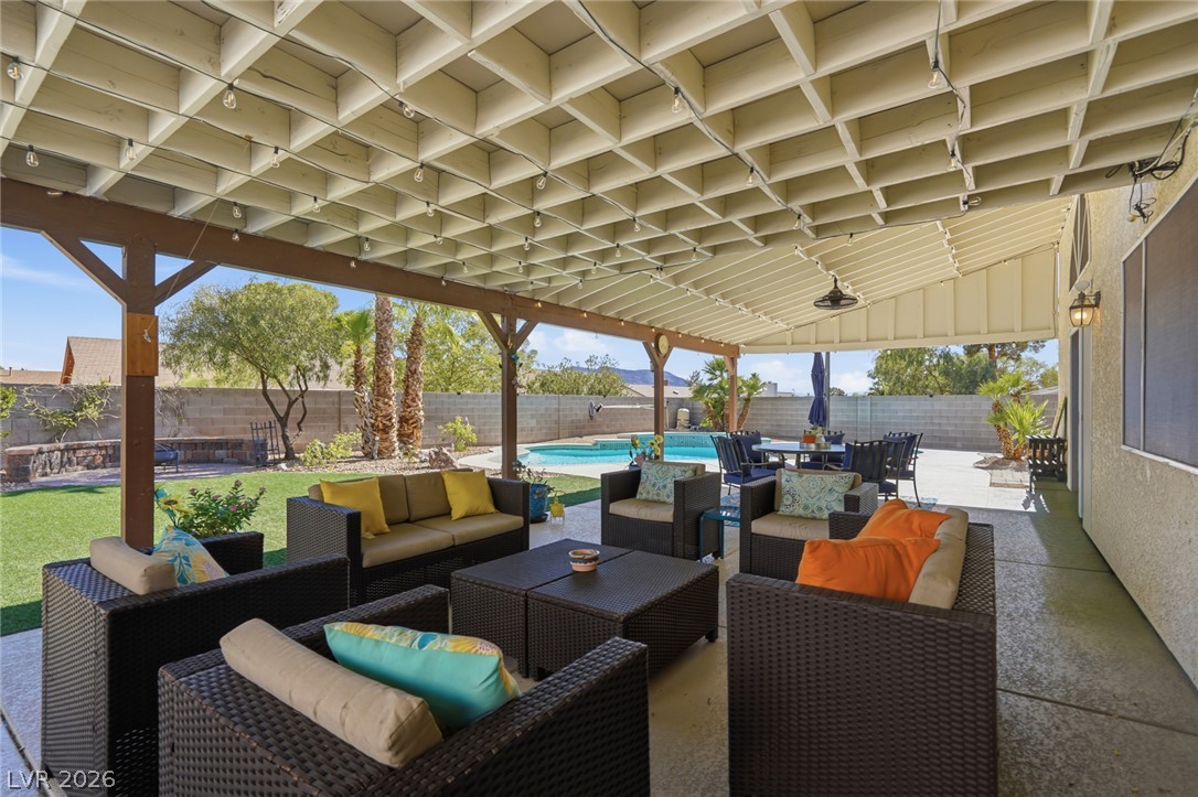 206 Oleander Place Property Photo 43