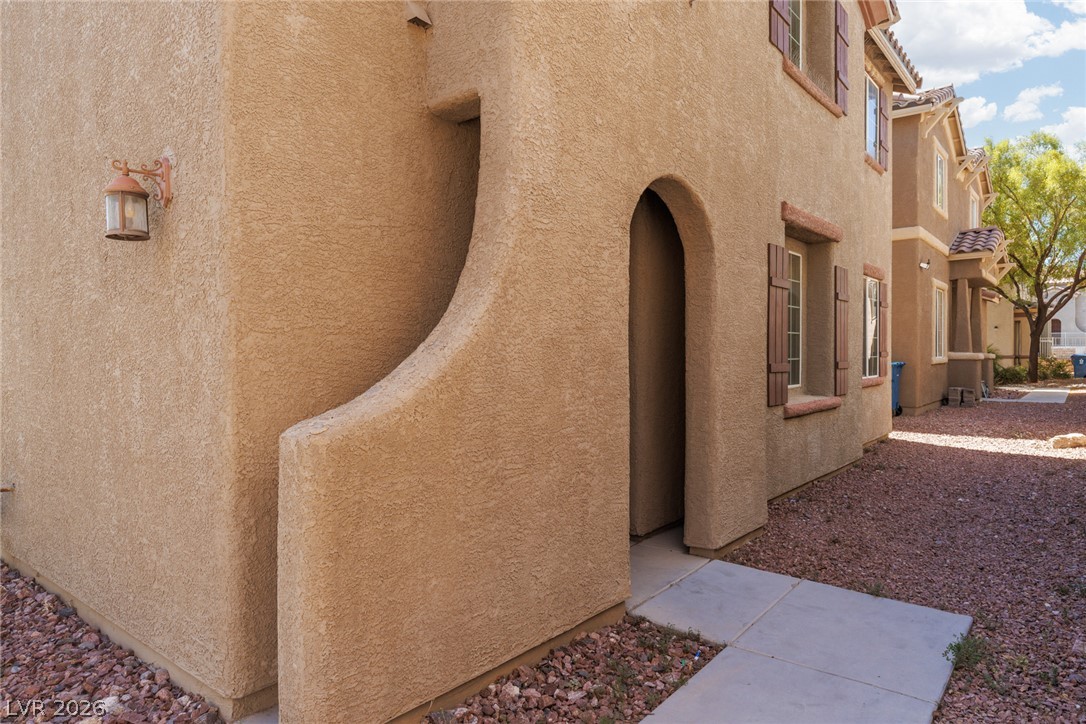 7945 Crimson Point Street Property Photo 5