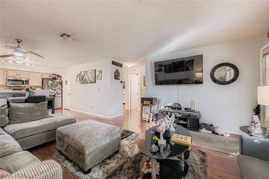 2132 Bavington Drive D Property Photo 4