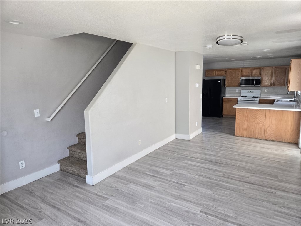 5270 Paradise Skies Avenue Property Photo 1