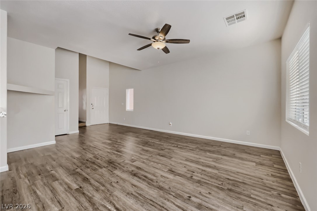 5974 Gentleslope Street Property Photo 8
