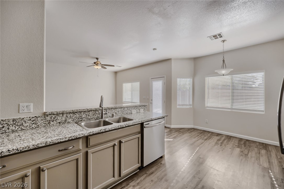 5974 Gentleslope Street Property Photo 11