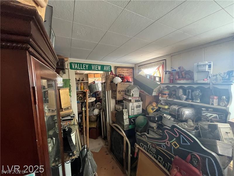 100 East Crook Avenue Property Photo 3