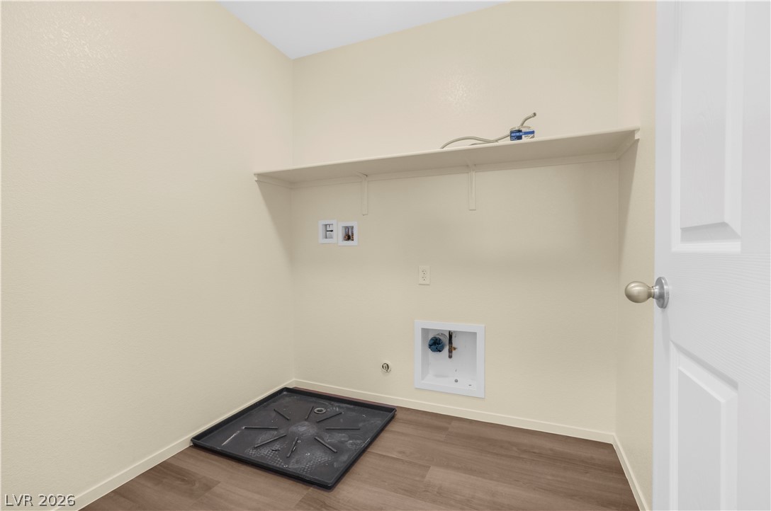 948 West Crescent Falls Street Property Photo 17