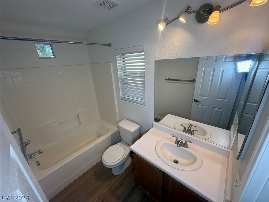 5241 Starter Avenue Property Photo 12