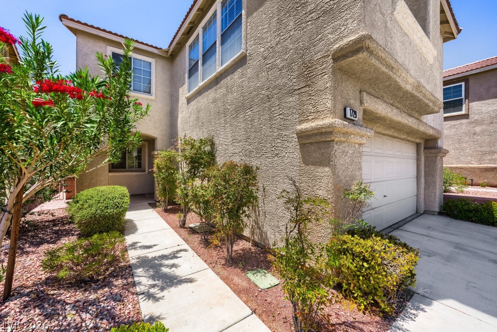 1729 April Shower Place Property Photo 1