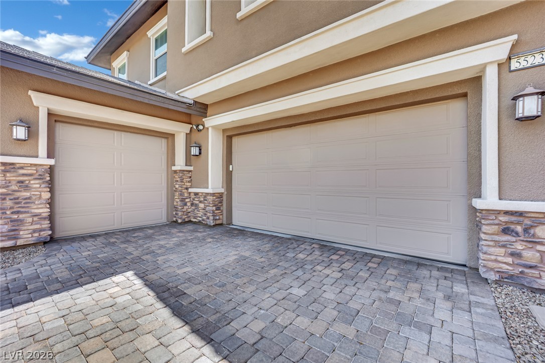 5523 Kyle Peak Court Property Photo 17