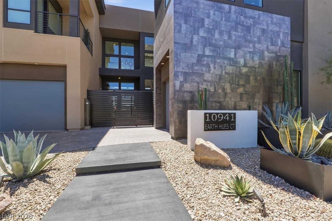 10941 Earth Hues Court Property Photo 7