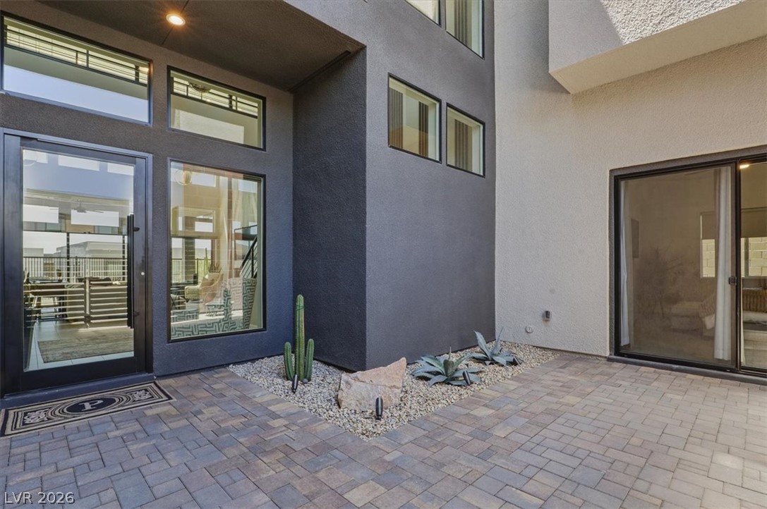 10941 Earth Hues Court Property Photo 8