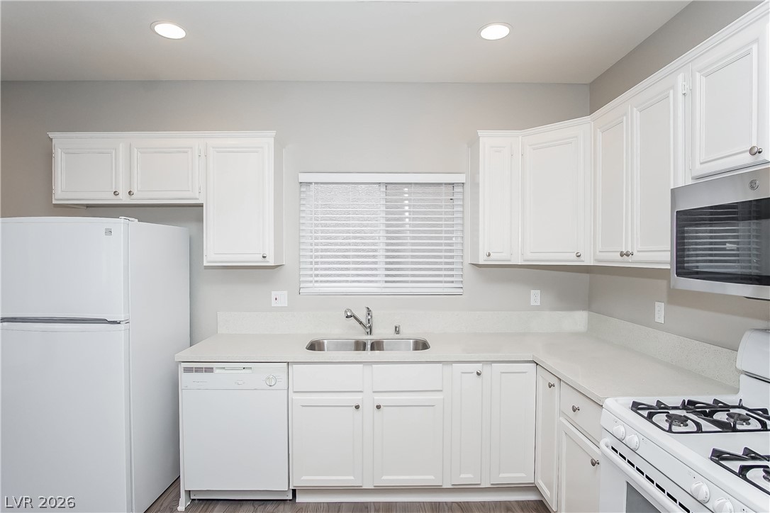4361 Cottontail Lane Property Photo 6