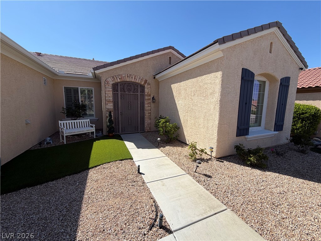 2127 Clearwater Lake Drive Property Photo 4