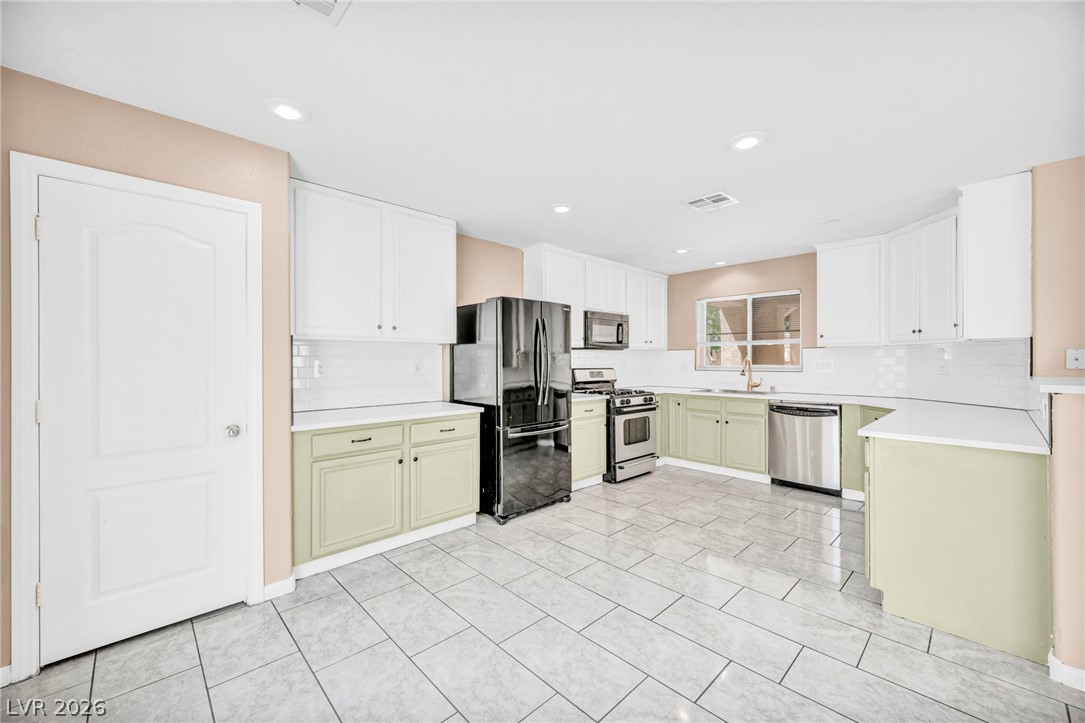 313 Snow Dome Avenue Property Photo 4