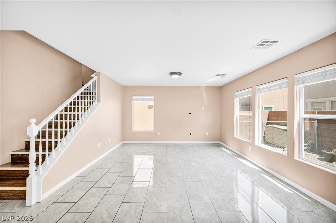 313 Snow Dome Avenue Property Photo 9