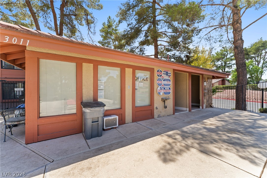 2402 Pickwick Drive Property Photo 33